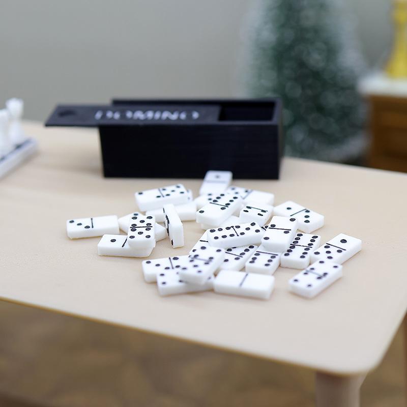 ชุดอุปกรณ์ตกแต่งบ้านตุ๊กตาขนาด - Board Game Monopoli บทวิจารณ์และราคา